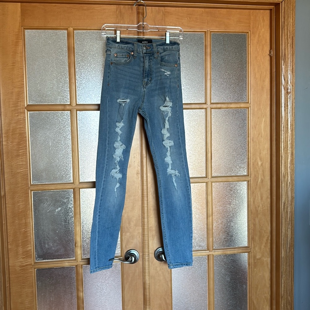 Aero cheeky jegging like new!